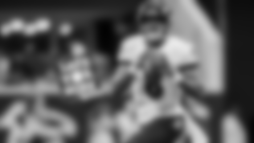 Late for Work 12/13: Pundits Give Thumbs Up to Lamar Jackson Remaining Starter