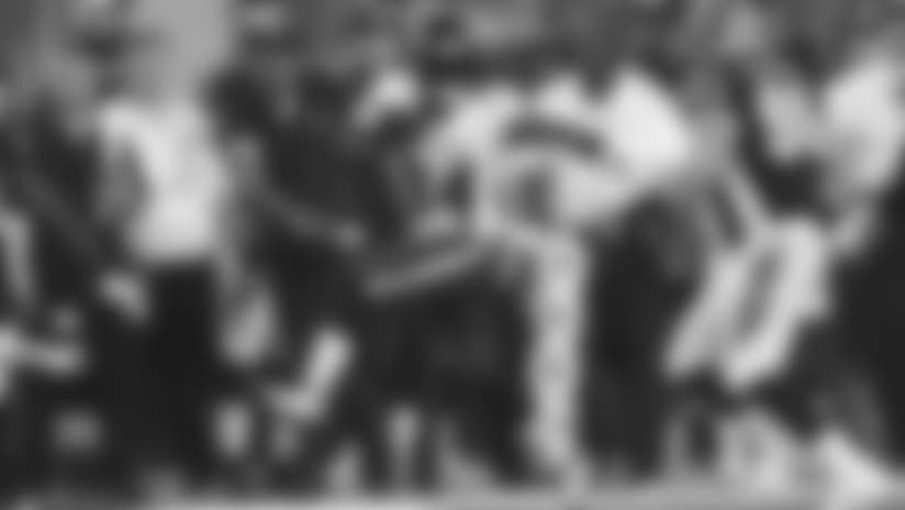 Highlight: Lamar Jackson Hands Off to Alex Collins