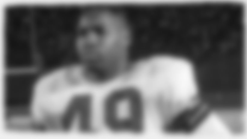 Remembering Hall Of Fame Halfback Bobby Mitchell's Legendary NFL Career