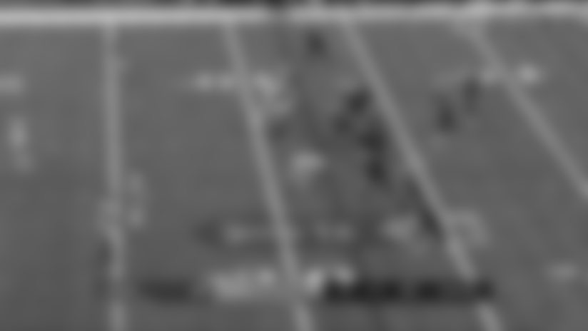 Brees manipulates Eagles' secondary for key third-and-long throw to Thomas