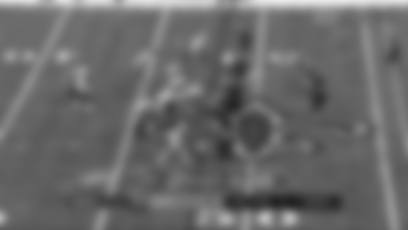 Can't-Miss Play: Lattimore beats Ertz on jump ball for remarkable INT