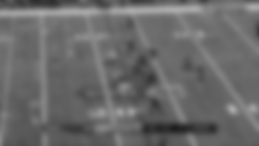 Ginn turns Maddox around on out route for 21 yards