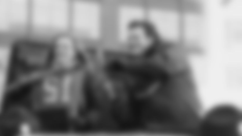 Schneider-ThroughTheYears-20140205_13-56-17_Seahawks Parade - Jeff Marsh  -96