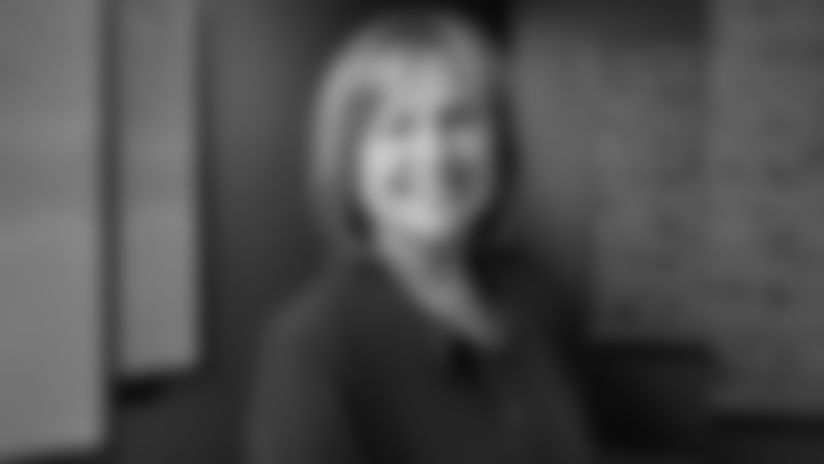 2019 Week 5: 12 Flag Raiser - Jody Allen