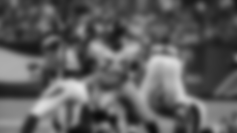 08_min_simmons_94154.jpg
