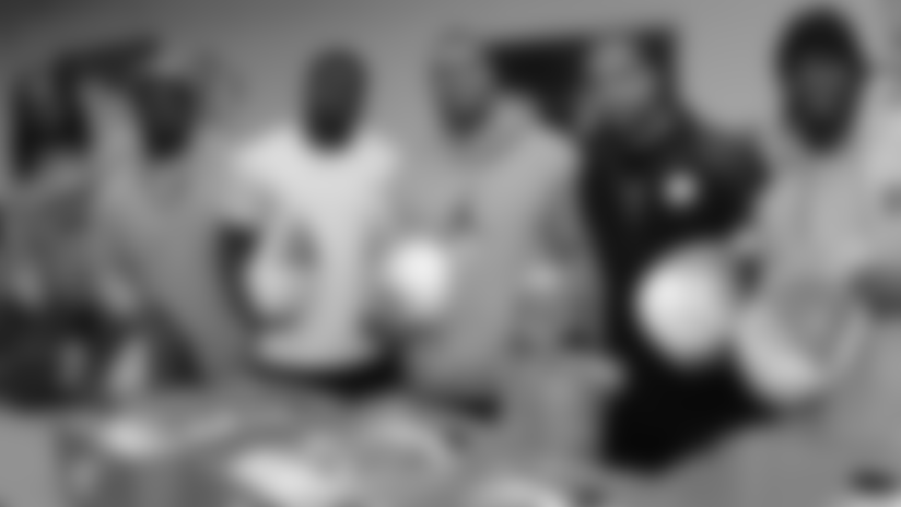2013_WoodleyTurkeyGiveaway_1125_0005.jpg