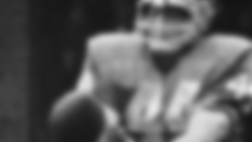 lebeau_catchpass_99940.jpg