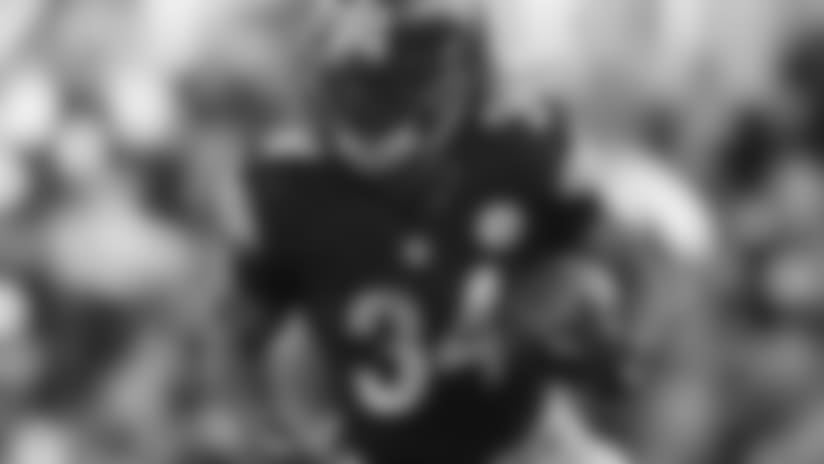 Williams_Deangelo_2015_Oak_Thumb.jpg