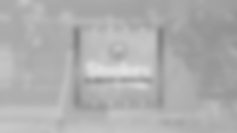 Álvaro Martín y Arturo Carlos analizan los posibles ajustes que veremos en ambos lados del balón, los jugadores que pueden cambiar el rumbo del partido, la importancia de contener el explosivo juego terrestre de De'Von Achane, nos hablan de las piezas clave que pueden hacerlo posible y más, previo a Monday Night Football ante los Dolphins.