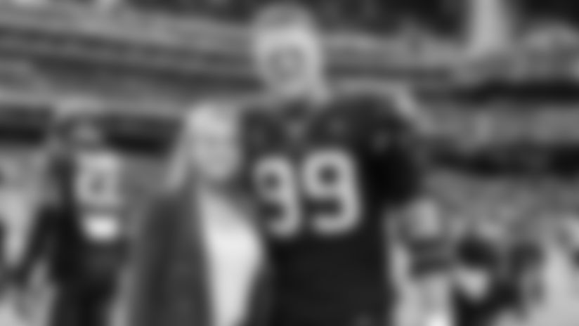 TV_Story_Watt_JJ_Family_Texans_001