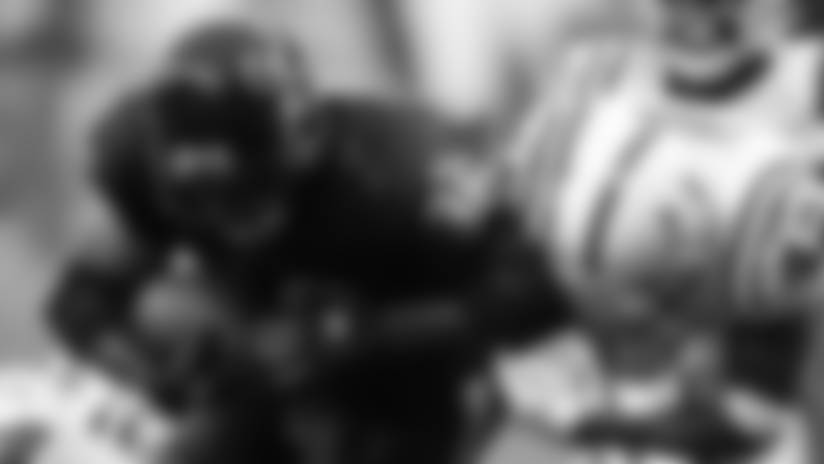 dayne_smash122406.jpg