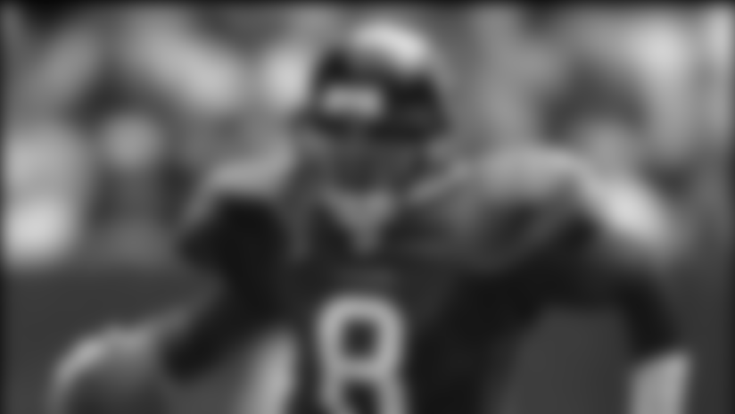 carr_rush_titans112804.jpg