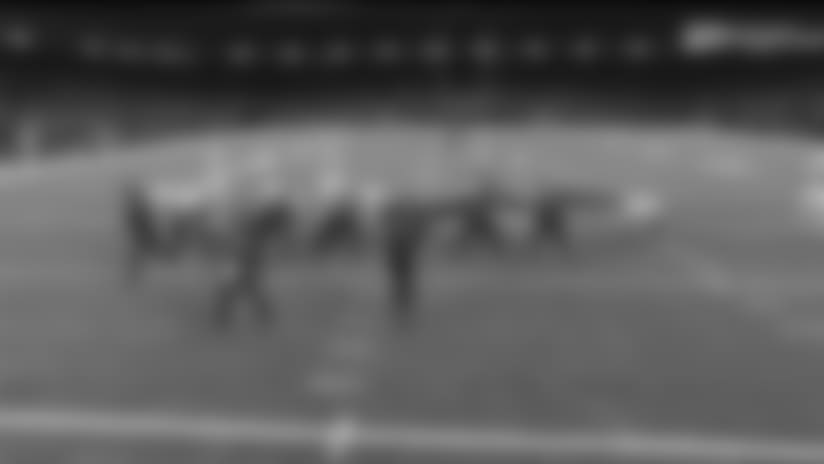 VIDEO: Deshaun Watson takes off for 14-yard run