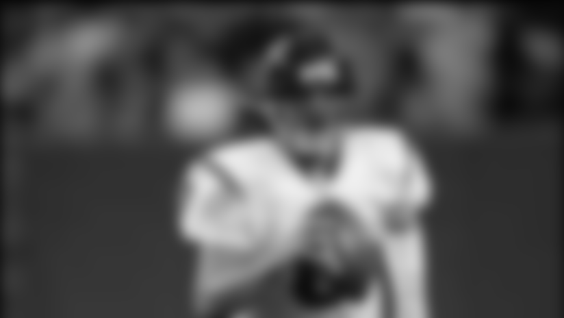 carr_run_broncos082704.jpg