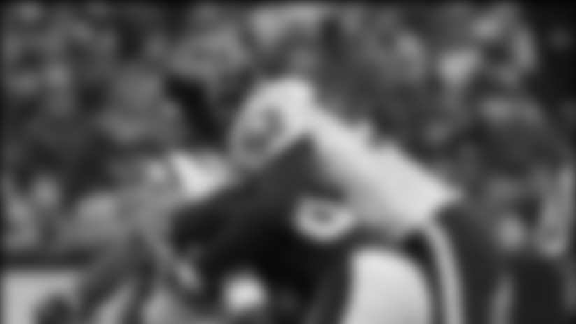 wong_tackle_bills111603.jpg