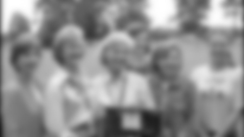 janice_group061704.jpg