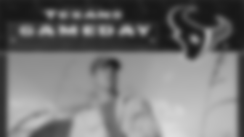 bucs_tease090104.jpg