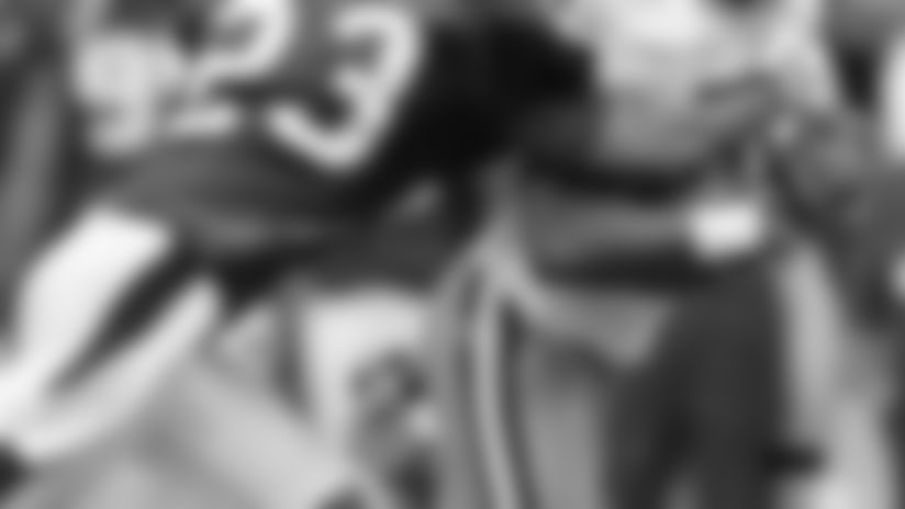 robinson_tackle121006.jpg