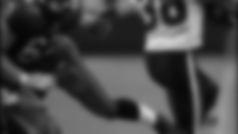 faggins_pick_bucs090204.jpg