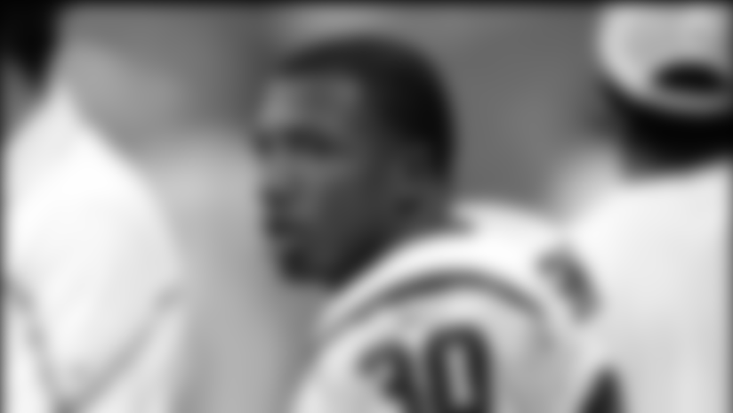 simmons_sideline102004.jpg