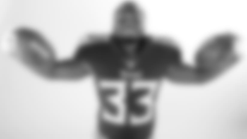 New Titans RB Dion Lewis Loves Making Defenders Miss – and the Food in Nashville