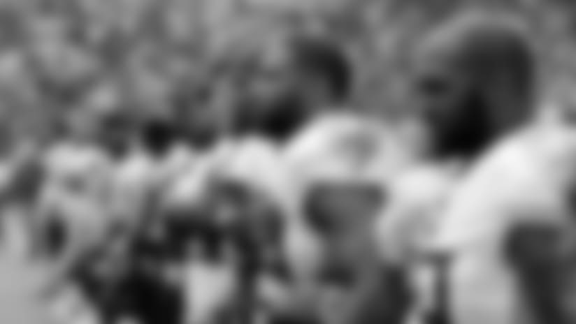 Tennessee Titans linebacker Wesley Woodyard (59) stands for the national anthem before an NFL football game against the Houston Texans Sunday, Sept. 16, 2018, in Nashville, Tenn. (AP Photo/James Kenney)