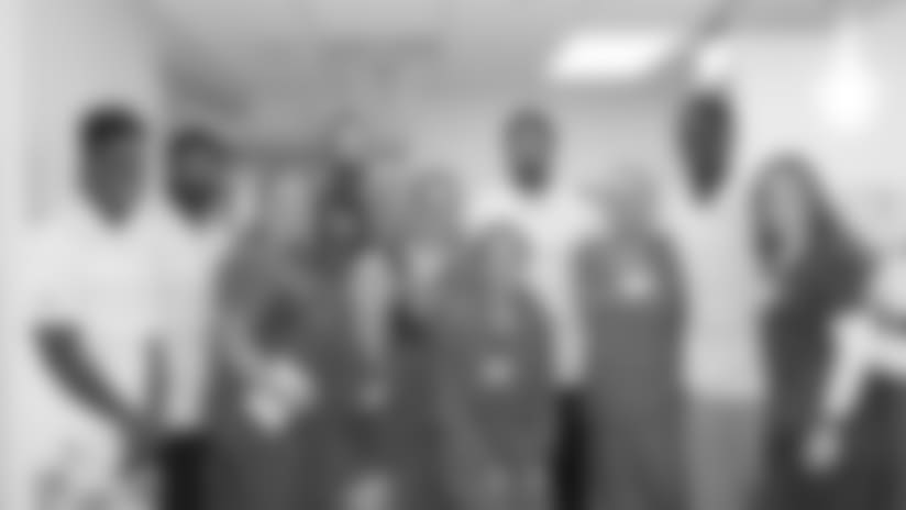 Titans DBs Visit Saint Thomas Midtown Hospital
