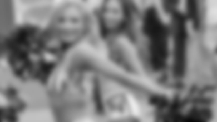 Titans Cheerleader Spotlight: Bethany