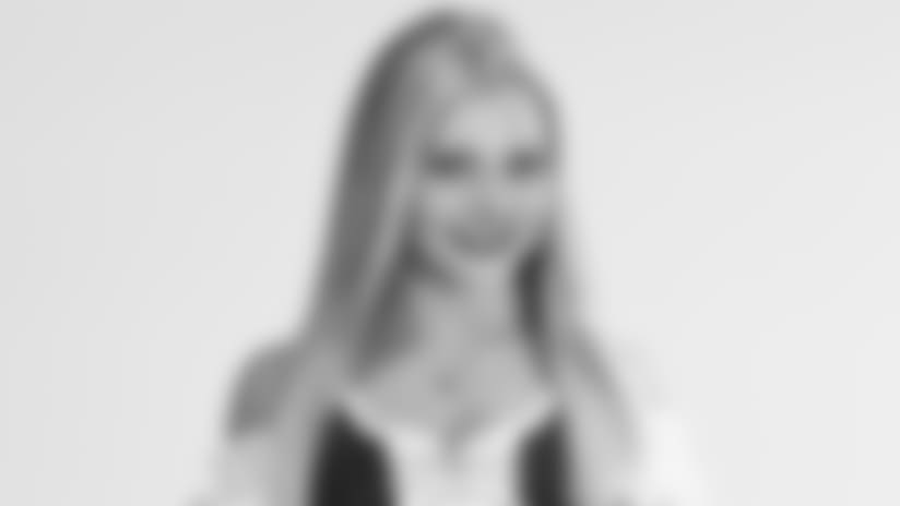2018 Cheerleader Bio - Hannah