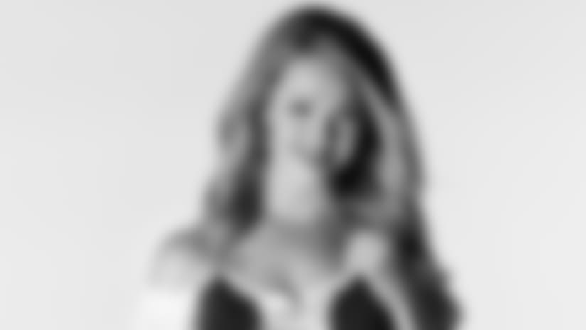 2018 Cheerleader Bio - Katie M.