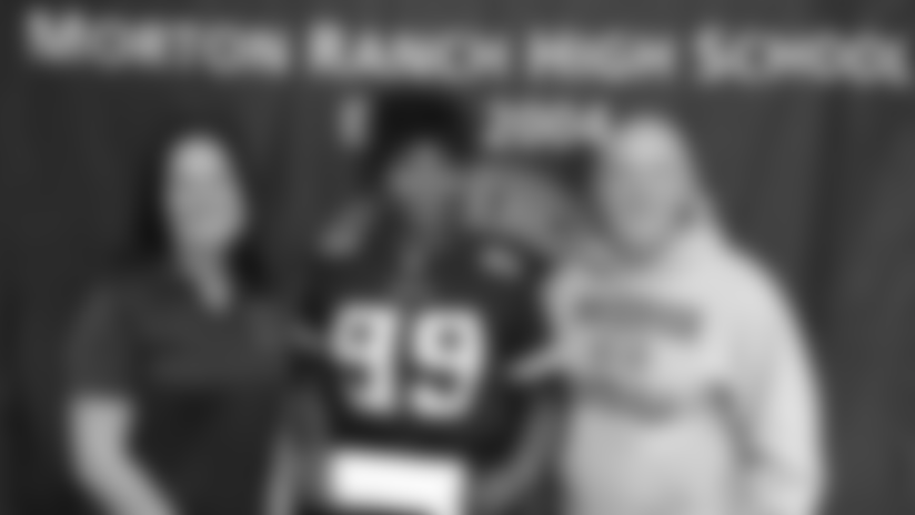 NOTEBOOK: Hunter Donates $54,000 for New Uniforms at HS Football Program