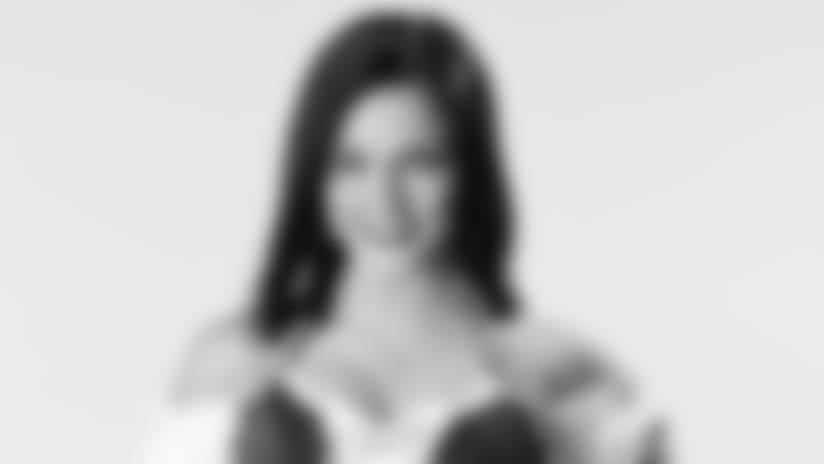 2018 Cheerleader Bio - Brooklyn