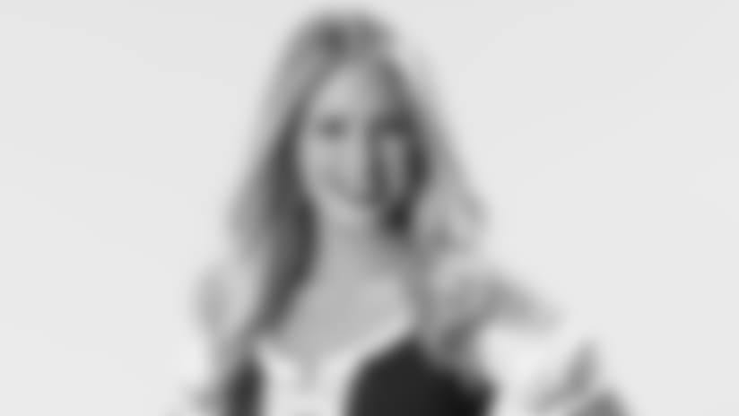 2018 Cheerleader Bio - Casey
