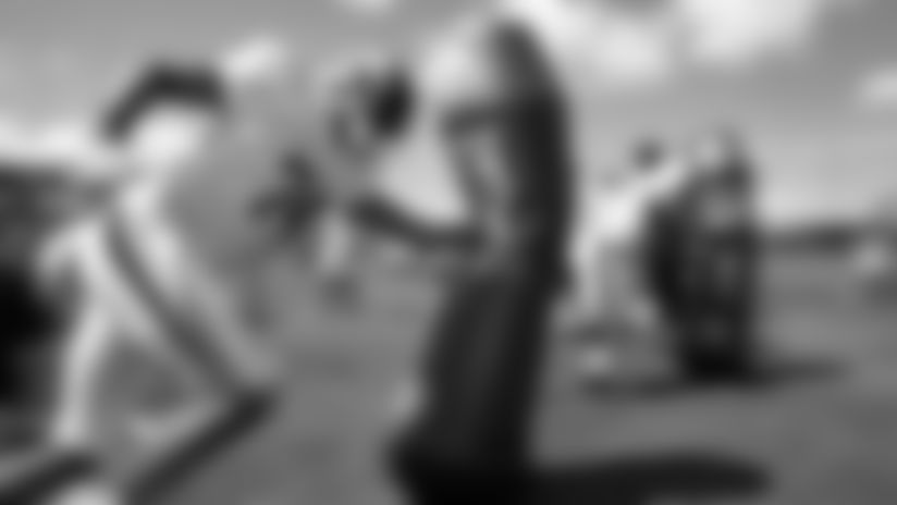 2-Minute Drill: Get to Know Vikings DE Stacy Keely