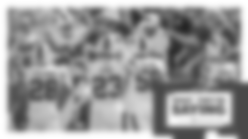 Bills QB Allen leaves with head injury