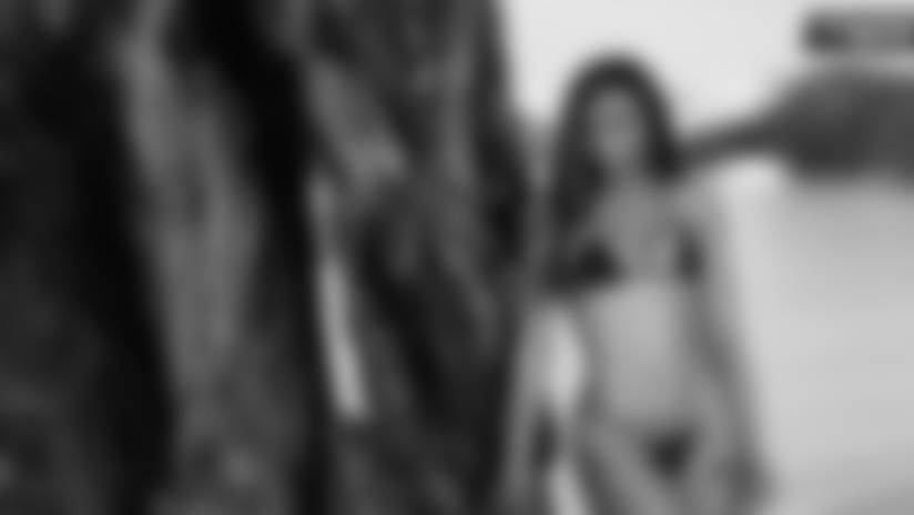 Beauties On The Beach: Javai