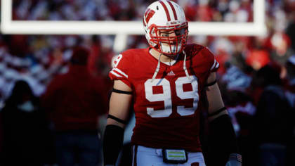 JJ Watt  Wisconsin badgers football, Jj watt, Football uniforms