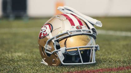 Tarell Brown sporting a 49er visor, check it out! #49ers #Uniforms