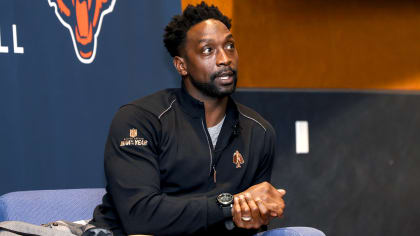 Emma: Charles Tillman Leaves Lasting Bears Legacy - CBS Chicago