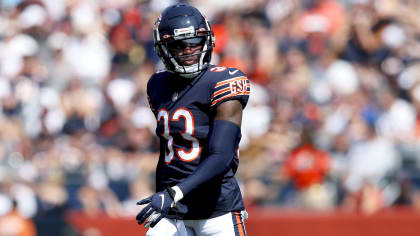 Chicago Bears cornerback Jaylon Johnson forces fumble on San