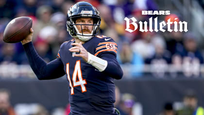 Chicago Bears quarterback Andy Dalton scrambles during the second half of  an NFL football game against the Cincinnati Bengals Sunday, Sept. 19, 2021,  in Chicago. (AP Photo/Nam Y. Huh Stock Photo - Alamy