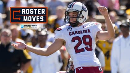 Kicker Elliott Fry signs with the Carolina Panthers