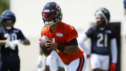 Bears training camp report: Justin Fields, offense show good and