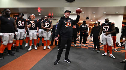 Coach Zac Taylor gives final Ravens-Bengals game ball to New York bar