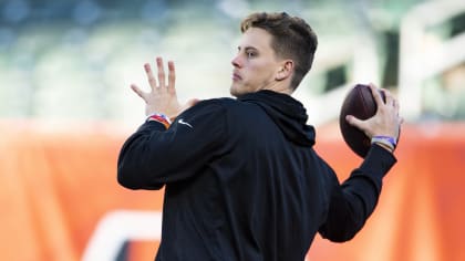 Joe Burrow is active for Bengals' game vs. Rams, throws during warmups