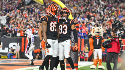 Cincinnati Bengals wide receiver Tyler Boyd (83) warms up before