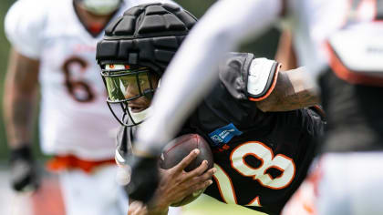 Joe Mixon's Leadership Style On Display As Bengals Offensive Line