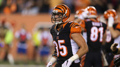 Cincinnati Bengals TE Tyler Eifert carted off the field in Atlanta