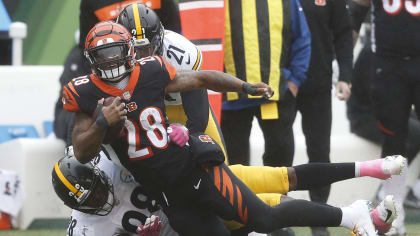 Pittsburgh Steelers cornerback Ahkello Witherspoon (25) celebrates an  interception during a NFL football game against the Cincinnati Bengals,  Sunday, Sept. 11, 2022, in Cincinnati. (AP Photo/Emilee Chinn Stock Photo -  Alamy