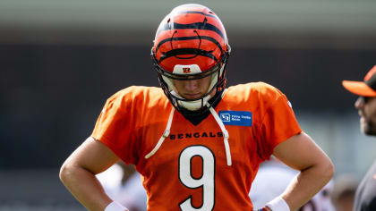 Joe Burrow's dad shares photo of Bengals quarterback wearing a Chiefs  helmet as a child